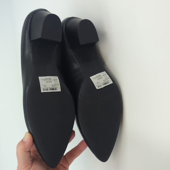 CLARKS Wide Width *NEW* Teresa Step Block-Heel Pumps Black Leather Sz 9.5 - Picture 8 of 9